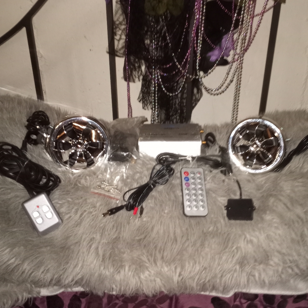 Shark 250watt Bluetooth Audio System Harley